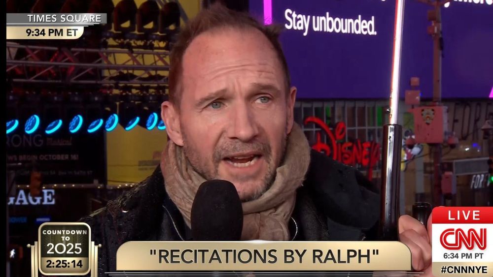 Ralph Fiennes a nejvirálnější monolog roku 2024: Very demure, very mindful