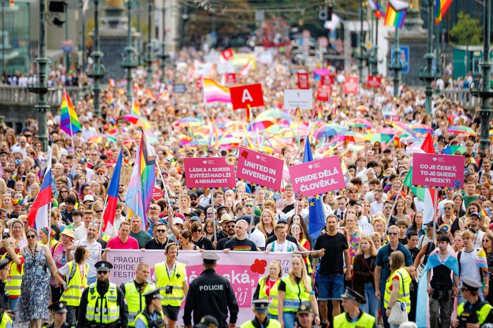Prague Pride Festival 2026: průvod míří na Štvanici a časy se skutečně mění