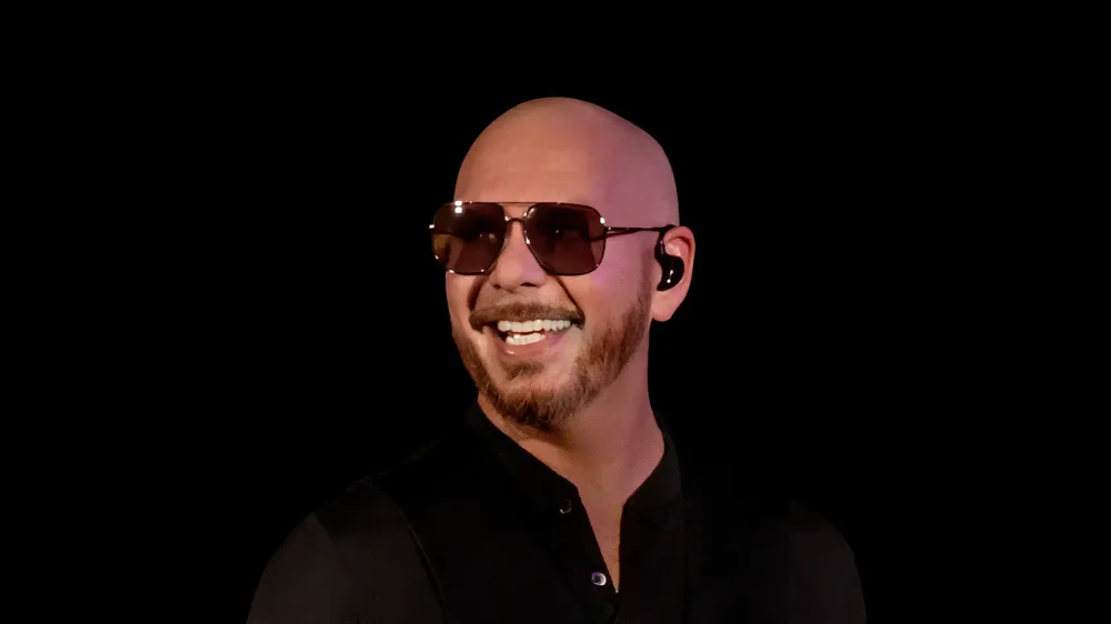 Pitbull se vrací do Prahy: open-air show na Letišti Letňany
