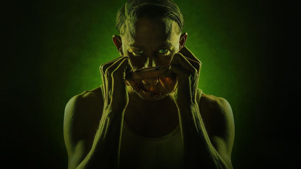 Monstrum: Netflix odhaluje temný svět Eda Geina - Charlie Hunnam v hlavní roli