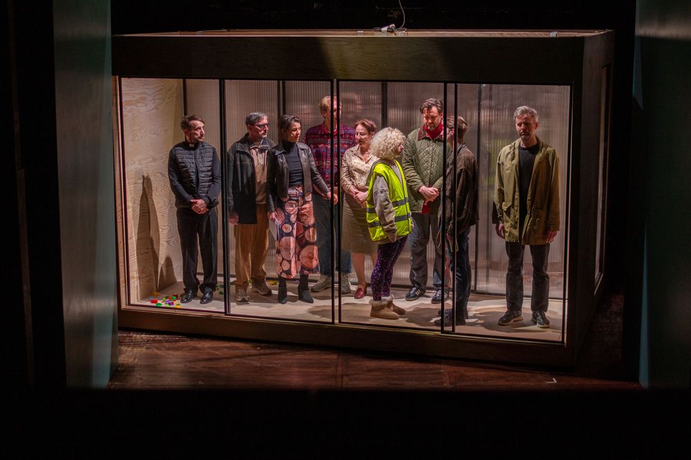 Dánský Hon s Mikkelsenem na jevišti Na zábradlí 