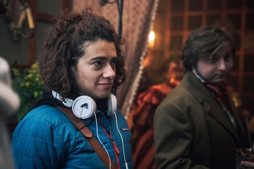 Oceňovaná režisérka Cristina Groșan natočila část minisérie Dcera národa