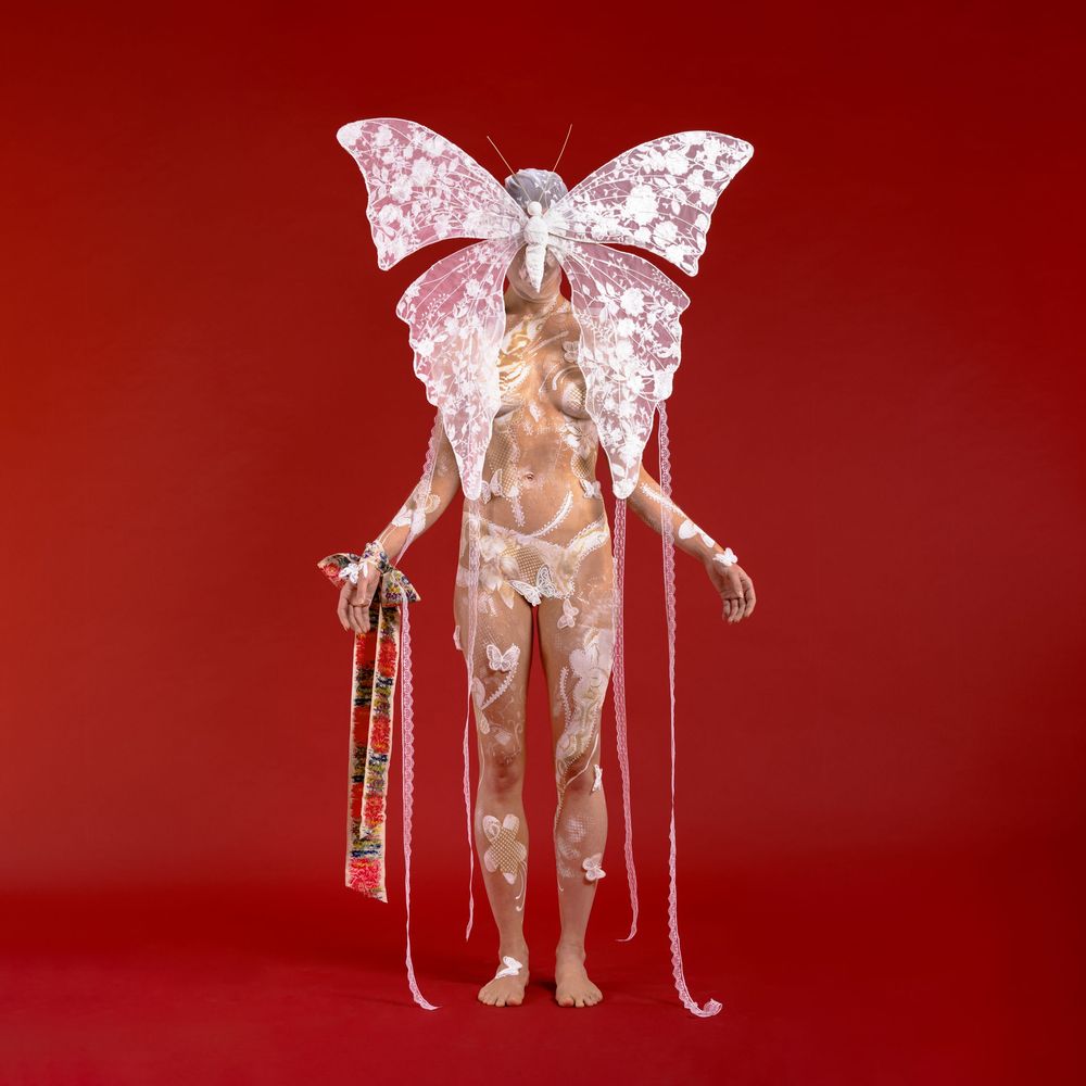 Spojení ženských sil: Vesna a Lor vydávají singl "The Silence & The Storm"