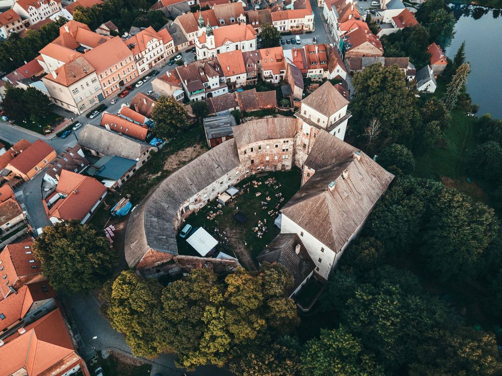 Alternativní léto na renesančním zámku: REPETE FEST 2025