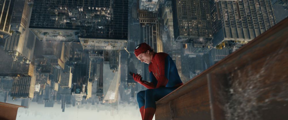 Tom Holland a Zendaya jsou manželé. A v létě je čeká společná premiéra ve Spider-Manovi i v Odysseovi