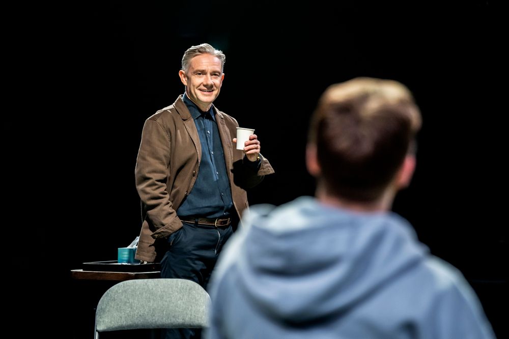 Martin Freeman a Jack Lowden v Pátém kroku: napínavá i zábavná novinka o mužích a studu