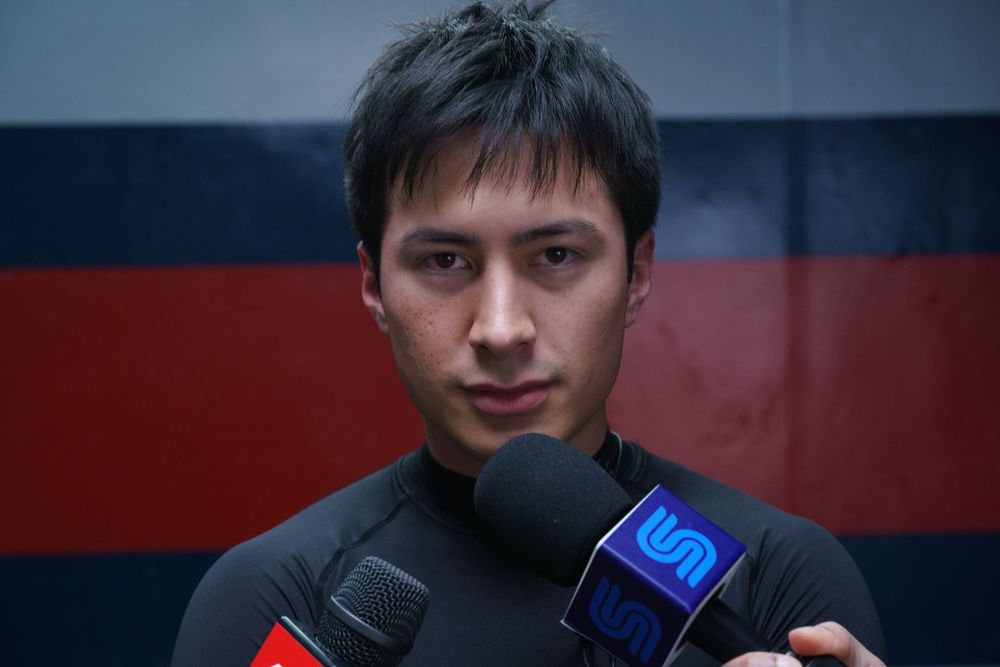Yaga: Hudson Williams, Carrie-Anne Moss, Noah Reid a Clark Backo v prvním traileru seriálu od tvůrců Heated Rivalry