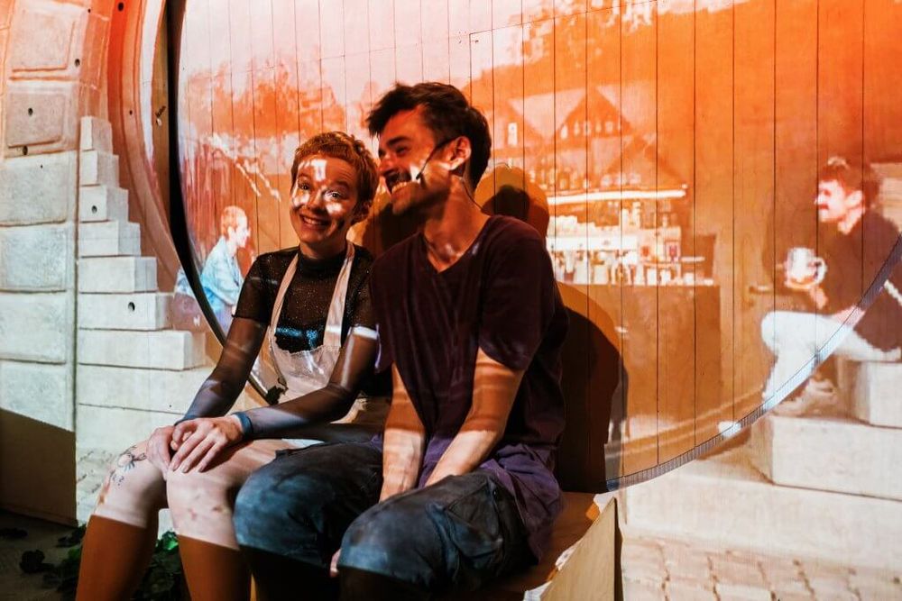 Les sebevrahů: Temná love story z blízké budoucnosti