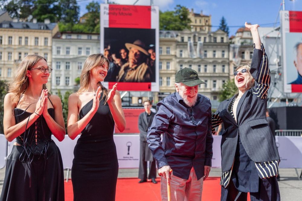 Kdyby se holubi proměnili ve zlato: dvojnásobný vítěz Berlinale konečně u nás