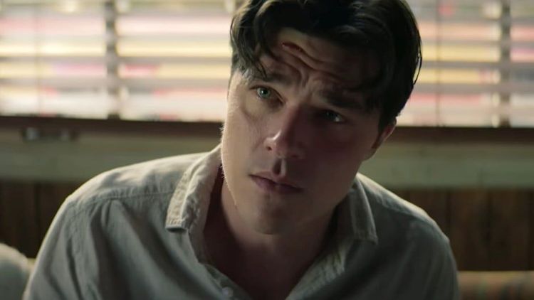 Nehýbej se: Finn Wittrock, Kelsey Asbille a Sam Raimi