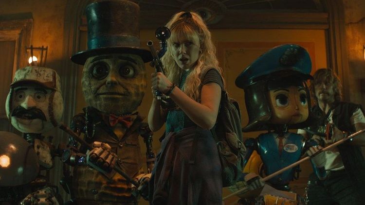 Po válce robotů zbývá jediná cesta vpřed: Millie Bobby Brown a Chris Pratt v Pasáži