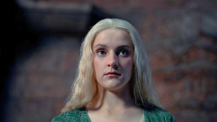 House of the Dragon 3: Nová fotka skrývá detail o Helaеně a Alicent, který fanoušci okamžitě zaznamenali