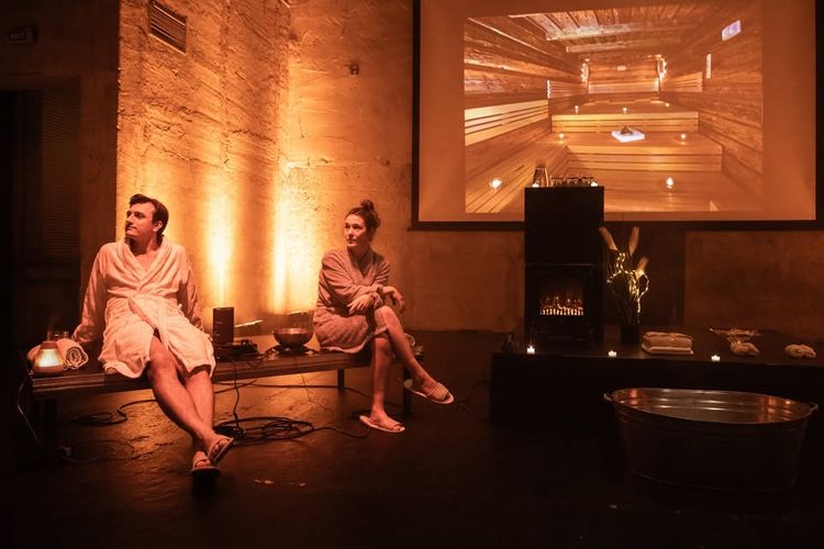 Planeta jako sauna: 8 miliard lidí v plamenech