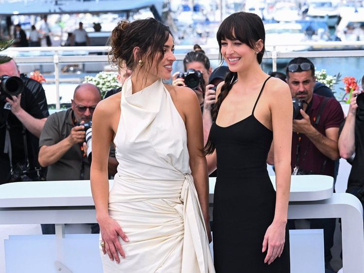 Splitsville: šílená a nekorektní komedie s Dakotou Johnson a Adrií Arjona