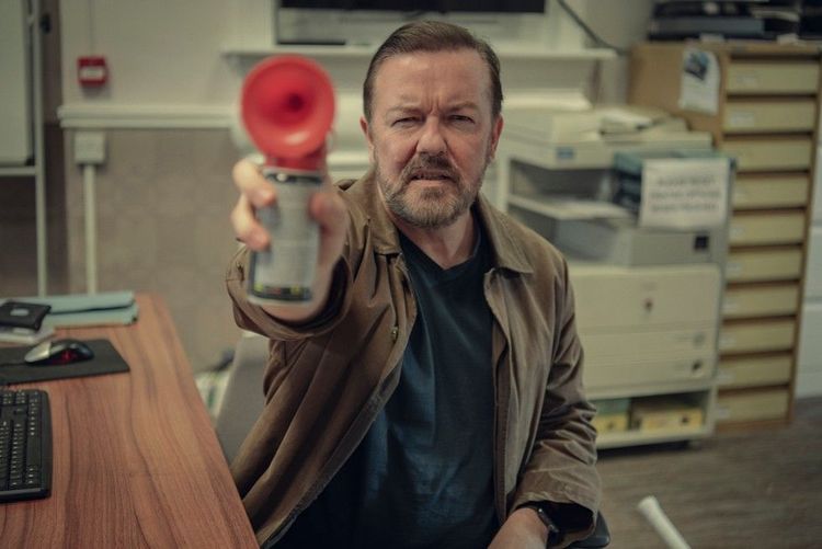 Ricky Gervais se vrací na Netflix - animovaná série o toulavých kočkách přijde v roce 2026
