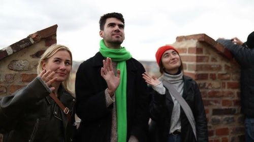 Divadlo DISK vstupuje na scénu s inscenací „Zadním vchodem na Hrad“ 